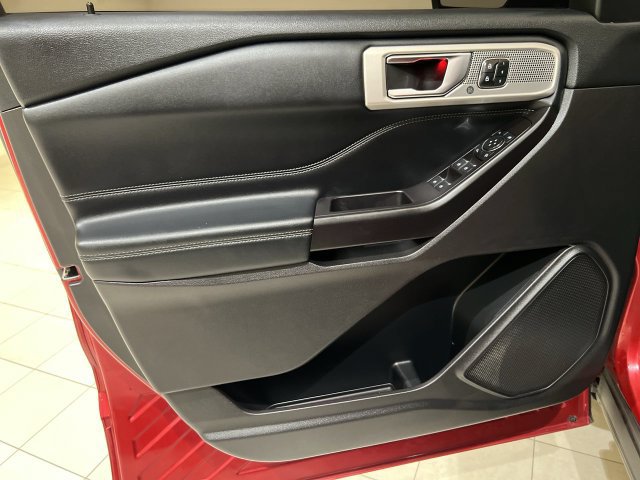Used 2020 Ford Explorer Limited RWD image 22