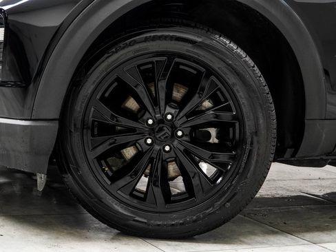 Used 2022 Ford Explorer Limited w/ Equipment Group 301A image 3