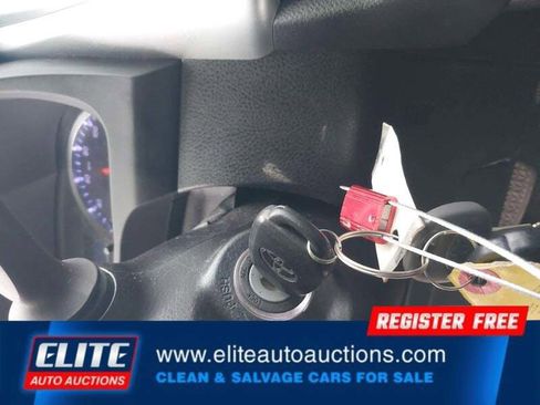 Used 2018 Toyota Highlander Plus image 22