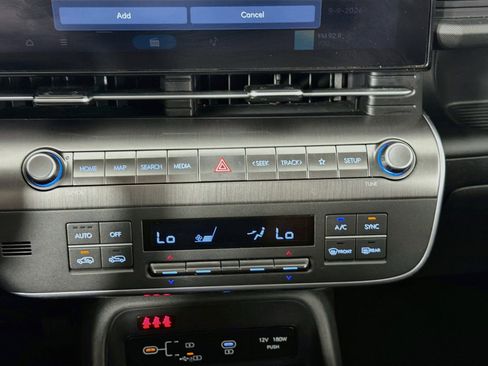 Used 2025 Hyundai Kona SEL FWD image 24