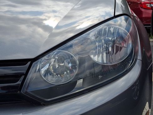 Used 2013 Volkswagen Golf 2-Door FWD image 3