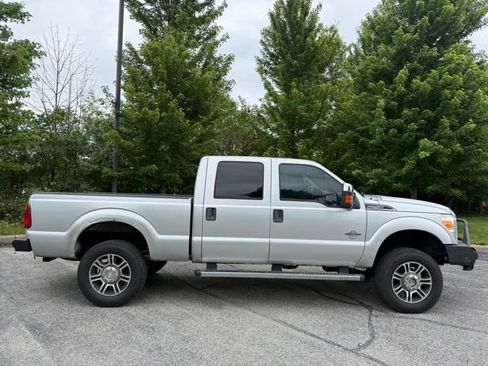 Used 2011 Ford F250 XLT w/ XLT Premium Pkg AWD/4WD image 2