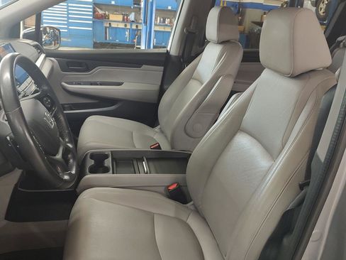 Used 2018 Honda Odyssey EX-L image 2