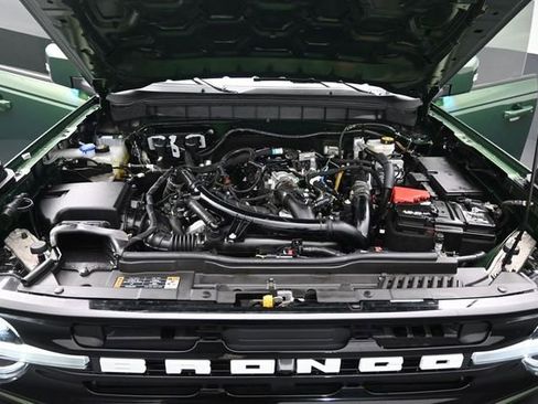 Certified 2025 Ford Bronco Outer Banks AWD/4WD image 36