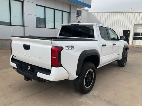 Used 2025 Toyota Tacoma TRD Off-Road image 35