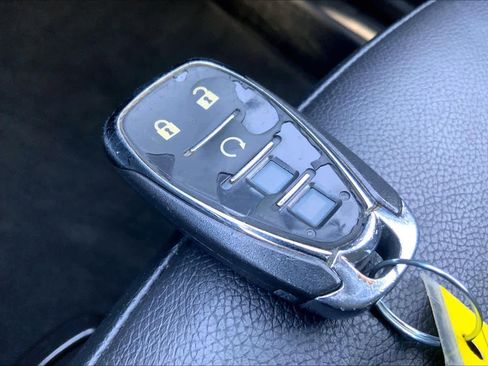 Used 2023 Chevrolet Equinox RS w/ RS Leather Package image 15