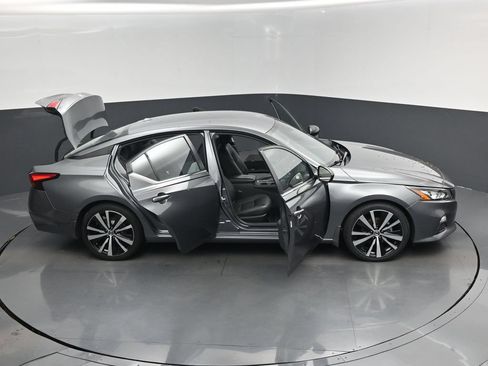 Used 2021 Nissan Altima 2.5 SR FWD image 18