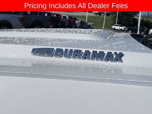 Used 2019 GMC Sierra 2500 SLT w/ Duramax Plus Package AWD/4WD image 11