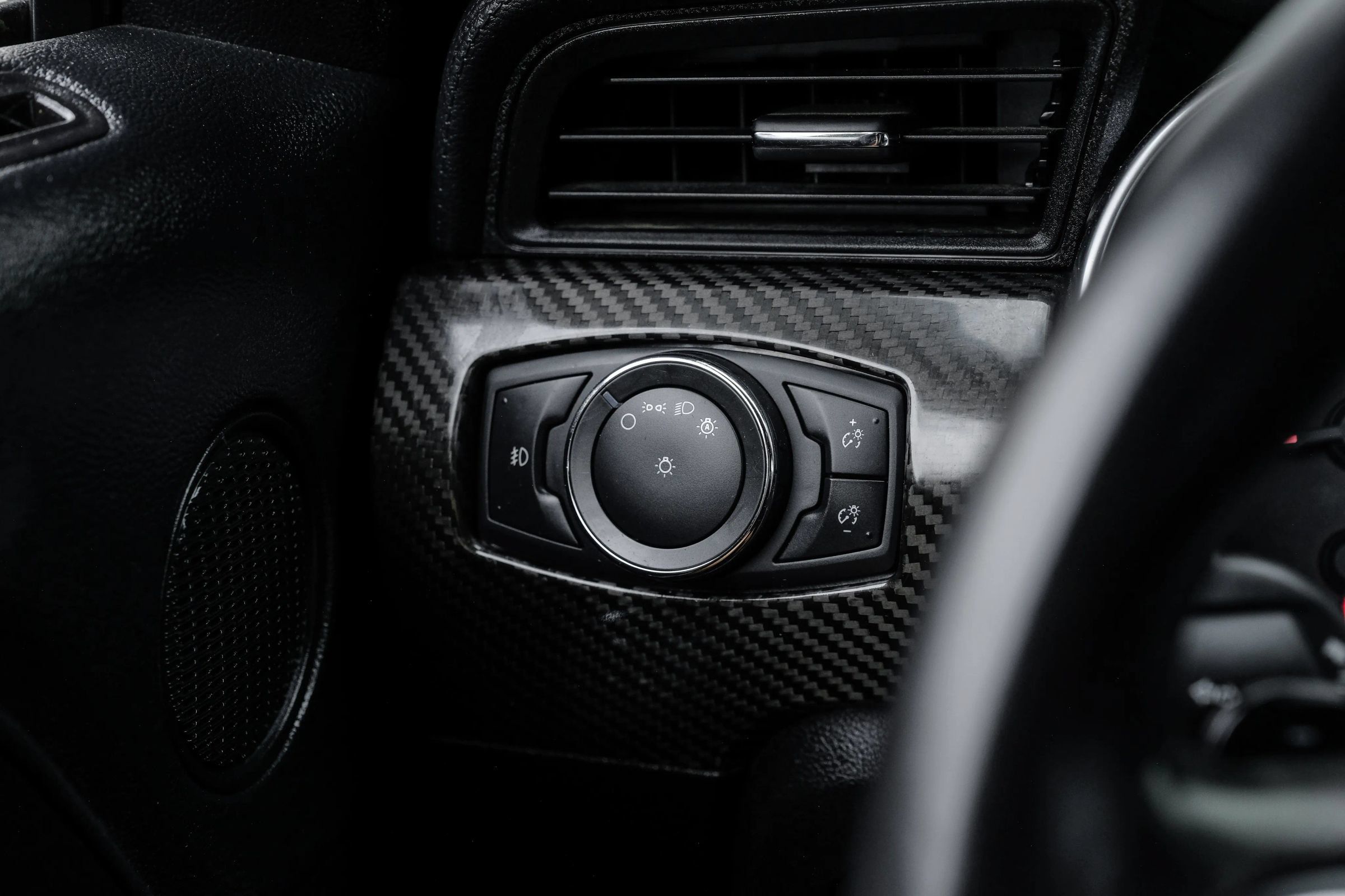 Used 2019 Ford Mustang GT Premium w/ Carbon Sport Interior Package RWD image 33