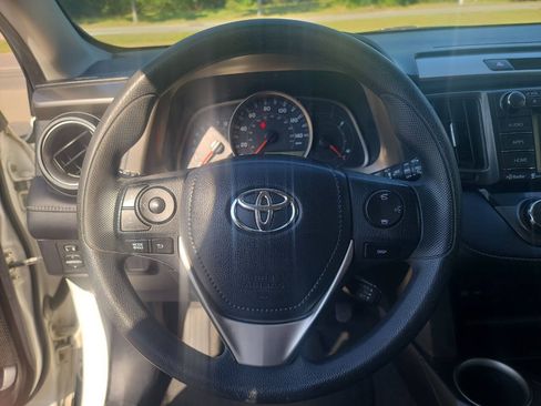 Used 2015 Toyota RAV4 XLE AWD/4WD image 16