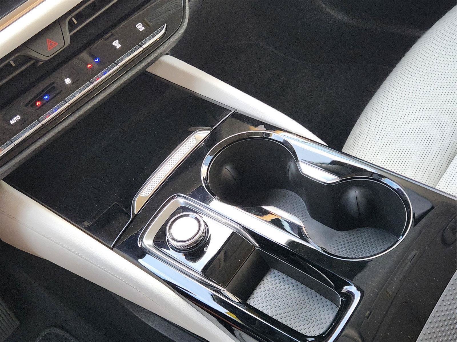 Used 2024 Buick Envision Avenir AWD/4WD image 21