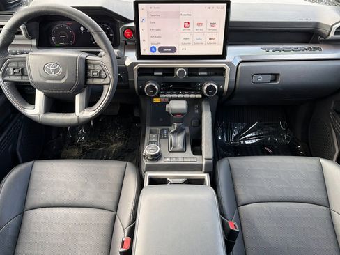 Certified 2025 Toyota Tacoma TRD Off-Road w/ TRD Off Road Premium Package AWD/4WD image 10
