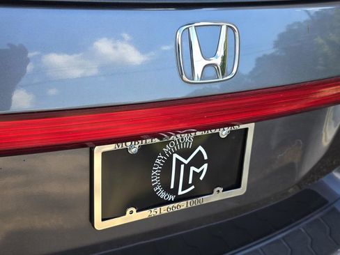 Used 2014 Honda Odyssey Touring Elite image 37