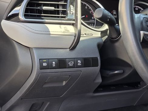 Used 2024 Toyota Camry XLE FWD image 19