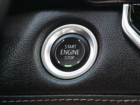 Used 2024 Chevrolet Colorado LT w/ LT Convenience Package III AWD/4WD image 37