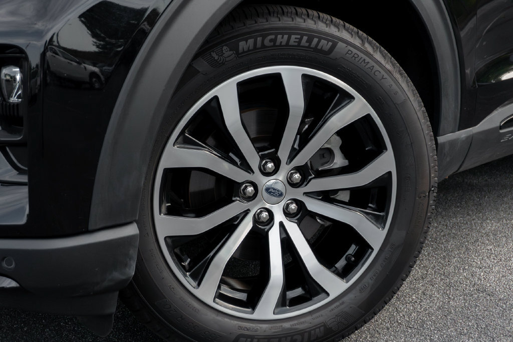 Used 2025 Ford Explorer ST-Line RWD image 2