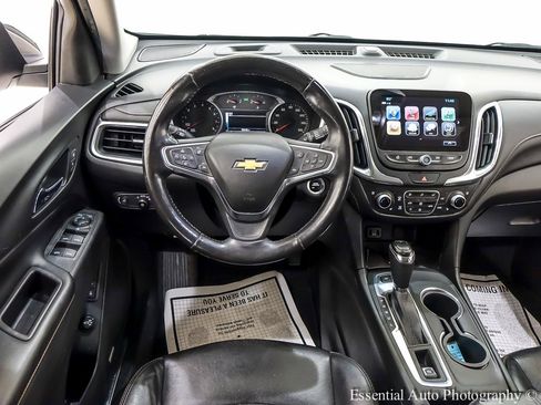 Used 2018 Chevrolet Equinox Premier w/ Infotainment II Package AWD/4WD image 17