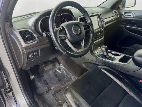 Used 2017 Jeep Grand Cherokee Altitude image 21