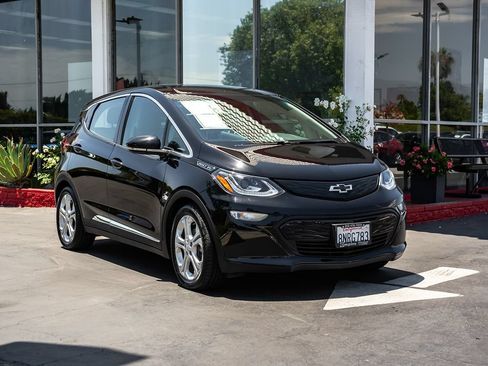 Used 2020 Chevrolet Bolt LT FWD image 3