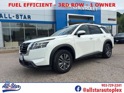 Used 2024 Nissan Pathfinder SV