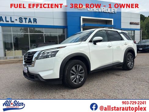 Used 2024 Nissan Pathfinder SV FWD image 1