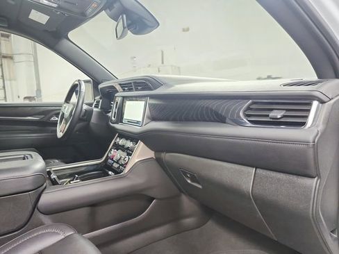 Used 2024 GMC Yukon XL Denali image 40