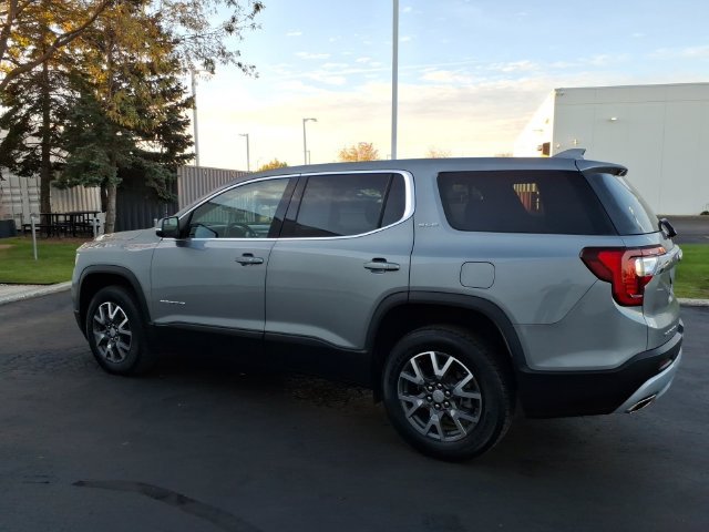 Used 2023 GMC Acadia SLE FWD image 9