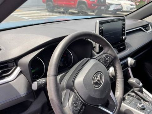 Used 2022 Toyota RAV4 SE w/ Convenience Package AWD/4WD image 12