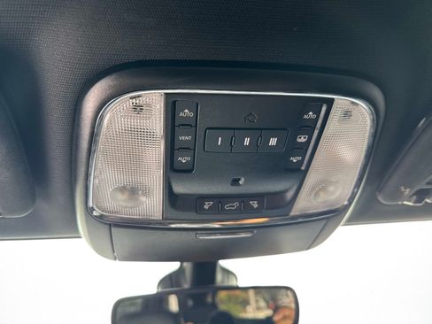 Used 2019 Jeep Grand Cherokee Limited w/ Luxury Group II AWD/4WD image 28