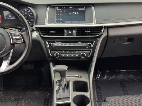 Used 2020 Kia Optima S FWD image 21