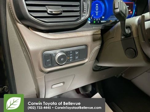 Used 2020 Ford Explorer Platinum image 11