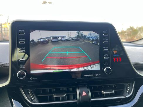 Used 2021 Toyota C-HR Limited image 22