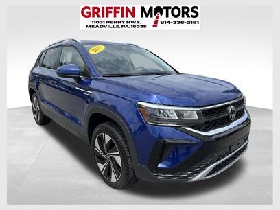Used 2023 Volkswagen Taos SE w/ Panoramic Sunroof Package