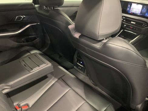 Used 2025 BMW 330i Sedan w/ Convenience Package image 28