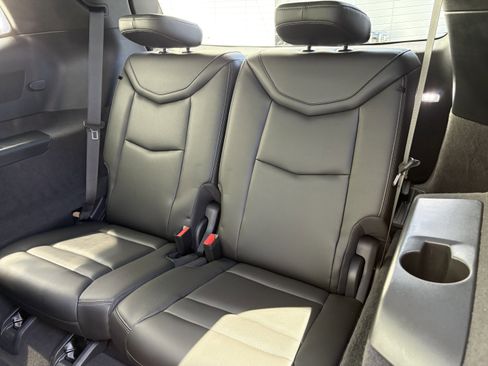 Certified 2024 Cadillac XT6 Luxury w/ LPO, Floor Liner Package AWD/4WD image 14