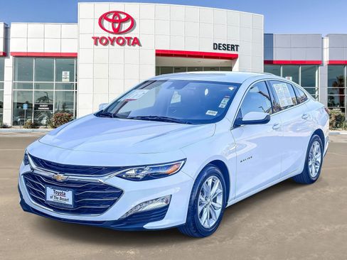 Used 2024 Chevrolet Malibu LT image 3