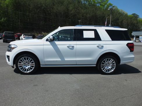 Used 2023 Ford Expedition Platinum AWD/4WD image 6