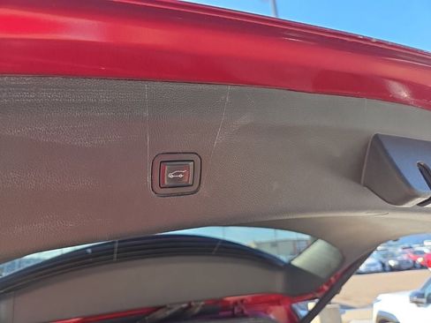 Used 2022 Buick Enclave Premium w/ Surround and Sites Package image 38