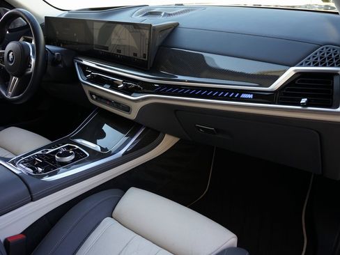 Used 2024 BMW X7 M60i w/ Executive Package image 11