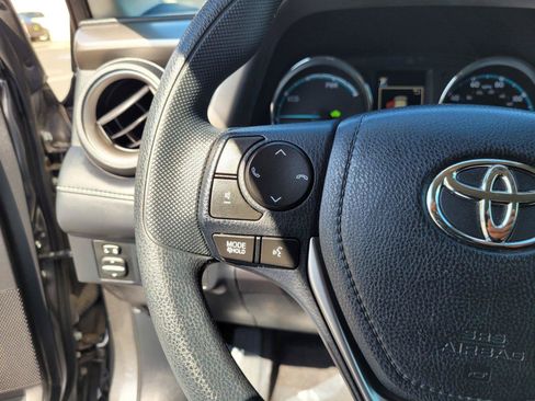 Used 2018 Toyota RAV4 LE AWD/4WD image 33