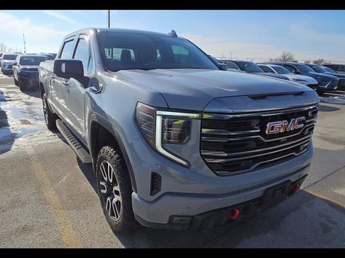 Used 2024 GMC Sierra 1500 AT4 w/ Technology Package image 2