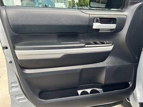 Certified 2020 Toyota Tundra SR5 w/ SR5 Convenience Package AWD/4WD image 11