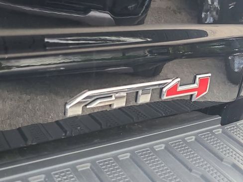 Used 2024 GMC Sierra 2500 AT4 w/ AT4 Premium Plus Package image 9