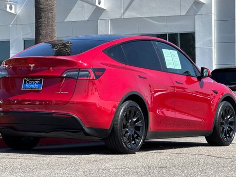 Used 2021 Tesla Model Y Long Range AWD/4WD image 8
