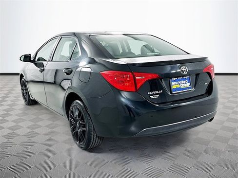 Used 2017 Toyota Corolla SE image 11