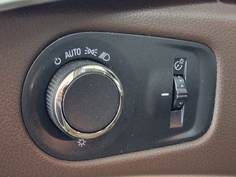 Used 2015 Cadillac SRX Luxury image 28