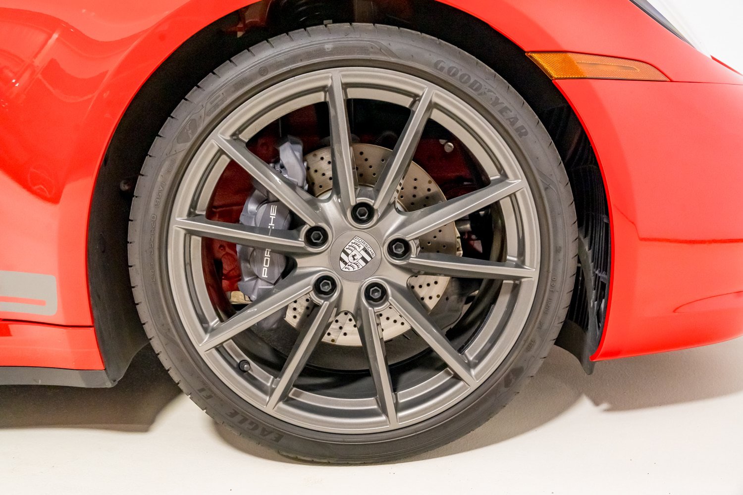Used 2024 Porsche 911 Carrera T RWD image 14