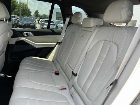 Used 2021 BMW X5 sDrive40i w/ Premium Package RWD image 32