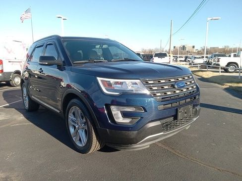 Used 2017 Ford Explorer XLT w/ Equipment Group 202A image 1
