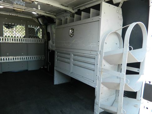 Used 2019 Ford Transit 250 130 Low Roof image 12